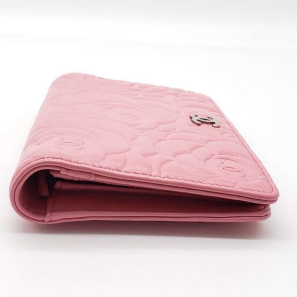 Authentic Chanel Camellia Rose Pink Bifold Wallet - Picture 7 of 15